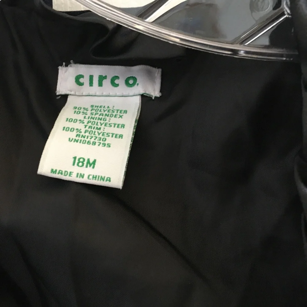 FINAL MARKDOWN Little girls circo black velvet jacket 18 months